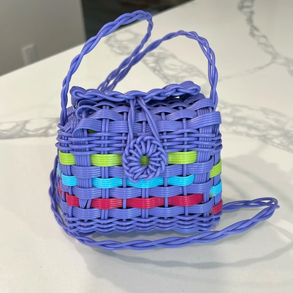 Cute.💜Woven Crossbody Bag.